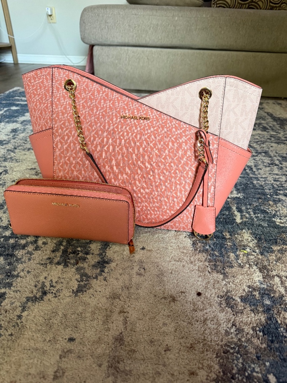 Michael kors purse and wallet